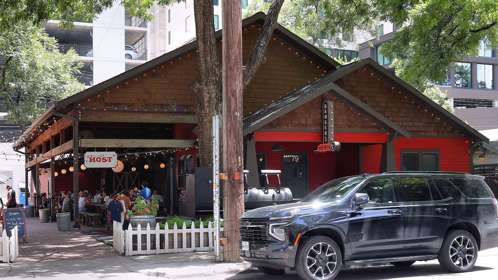 Best Dog-Friendly Bars and Breweries in Austin