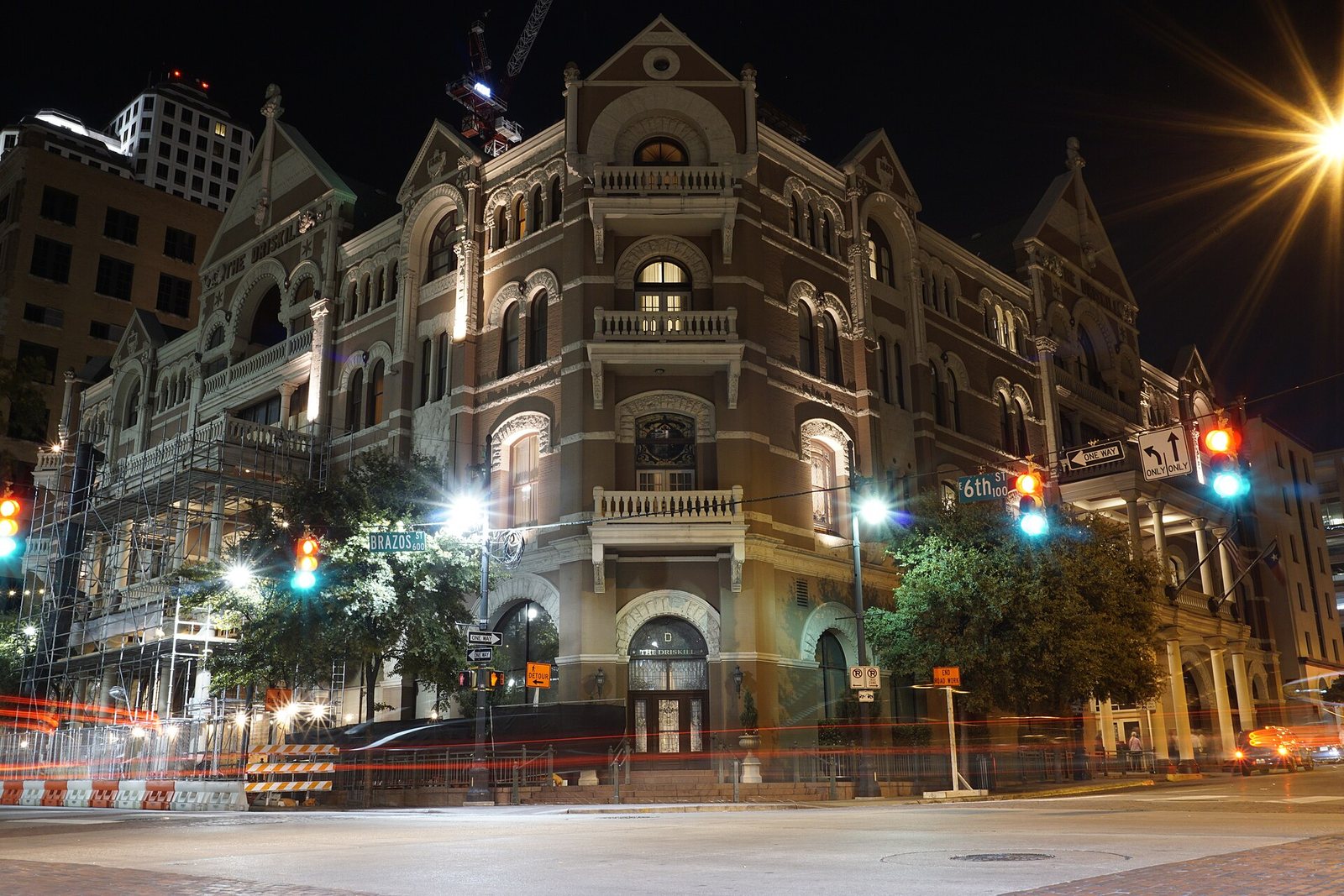 Best Luxury Hotels in Austin: Service Location and Standout Amenities